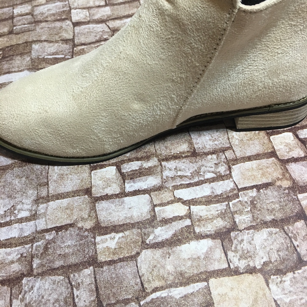 Off-White Ivory Suede Ankle Booties 8.5 - Picture 8 of 8